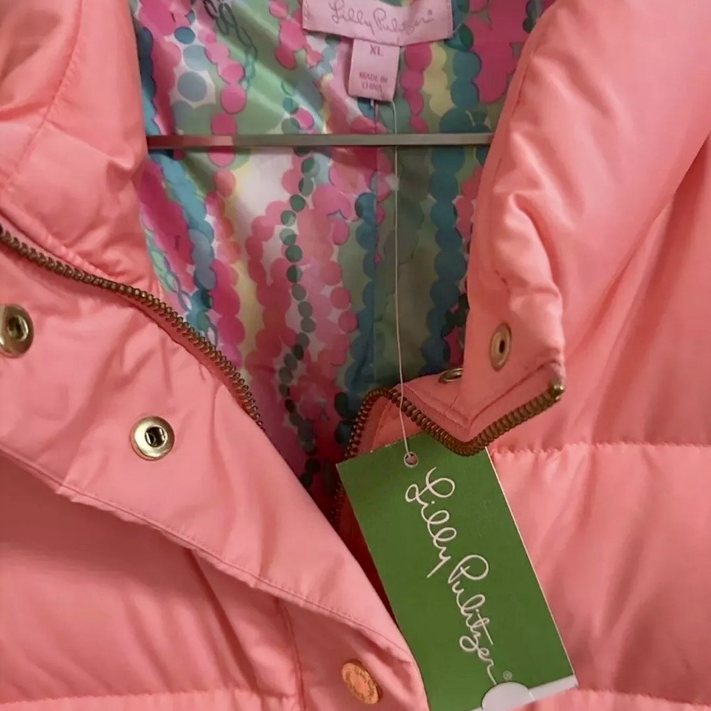 NWT Lilly Pulitzer Isabelle Vest Cheeky Melon Down Insulated 🪸 - Picture 4 of 8